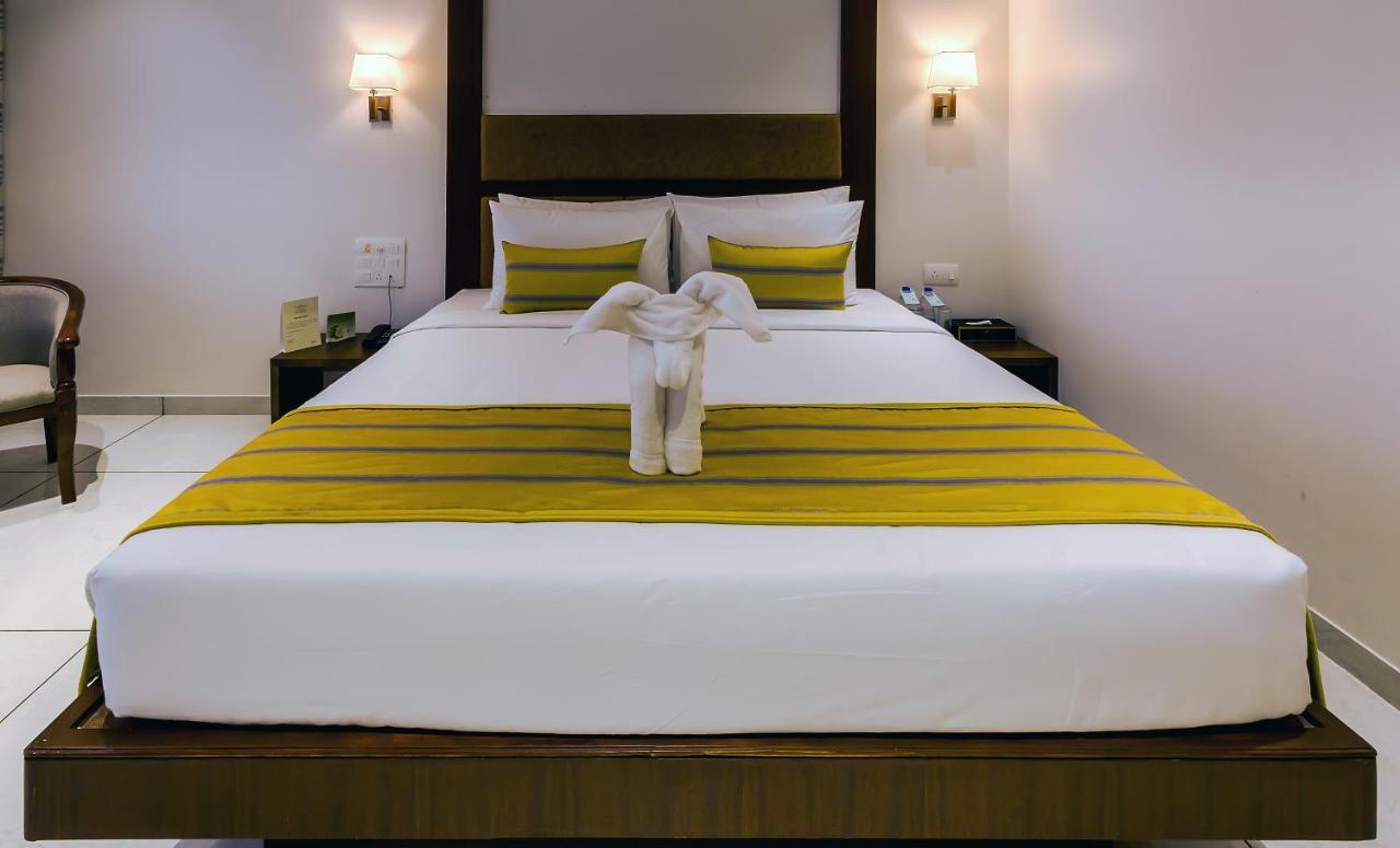 The Fern Residency Vijayapura Hotel Bídzsápur Kültér fotó