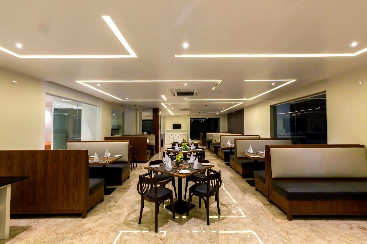 The Fern Residency Vijayapura Hotel Bídzsápur Kültér fotó