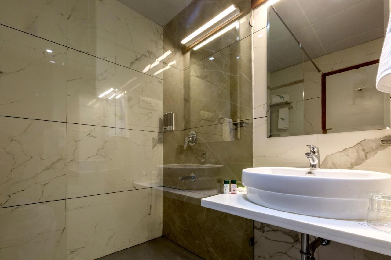 The Fern Residency Vijayapura Hotel Bídzsápur Kültér fotó